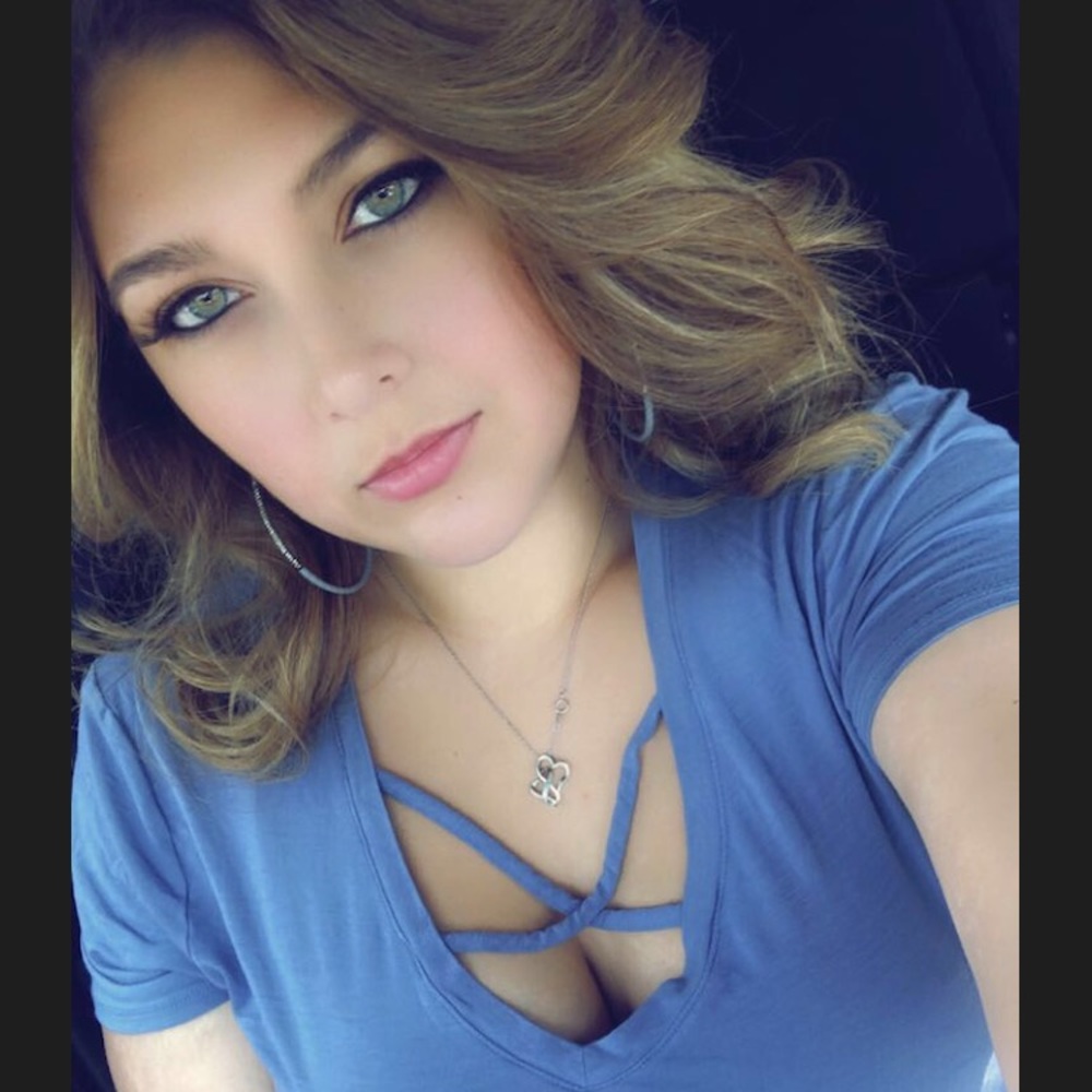 Meet your Posher, Francesca